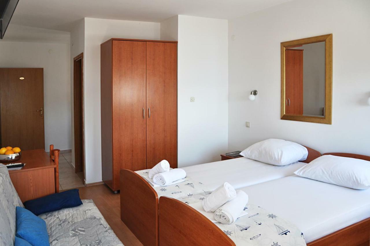 Sunrise Studio Apartments 3 ล็อควา โรโกซนิตซา ภายนอก รูปภาพ