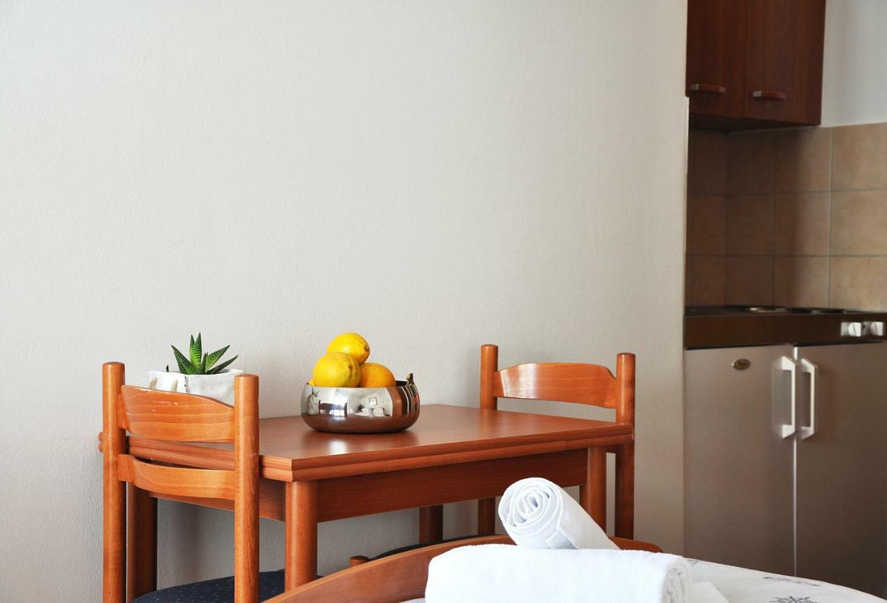 Sunrise Studio Apartments 3 ล็อควา โรโกซนิตซา ภายนอก รูปภาพ