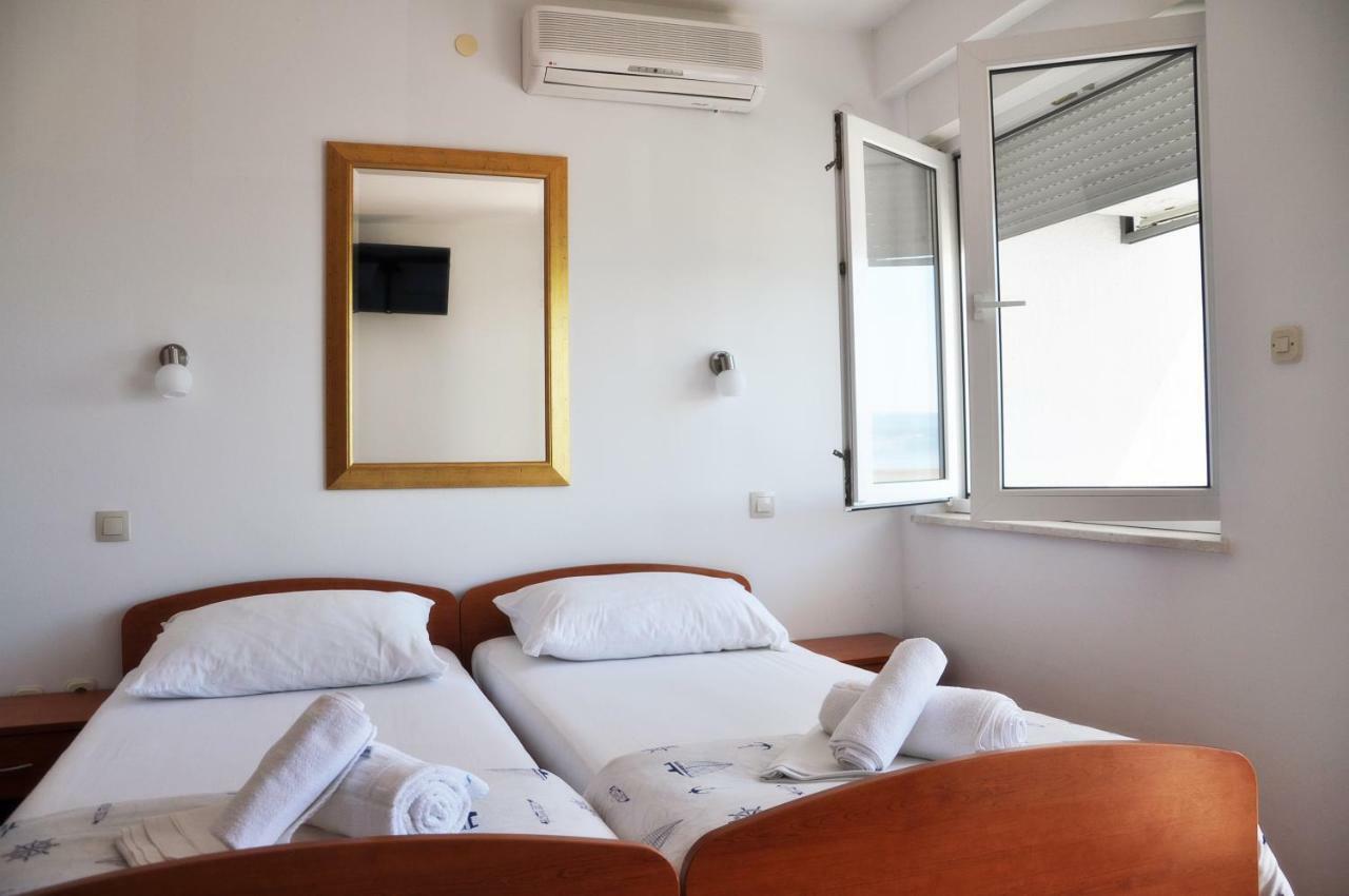 Sunrise Studio Apartments 3 ล็อควา โรโกซนิตซา ภายนอก รูปภาพ